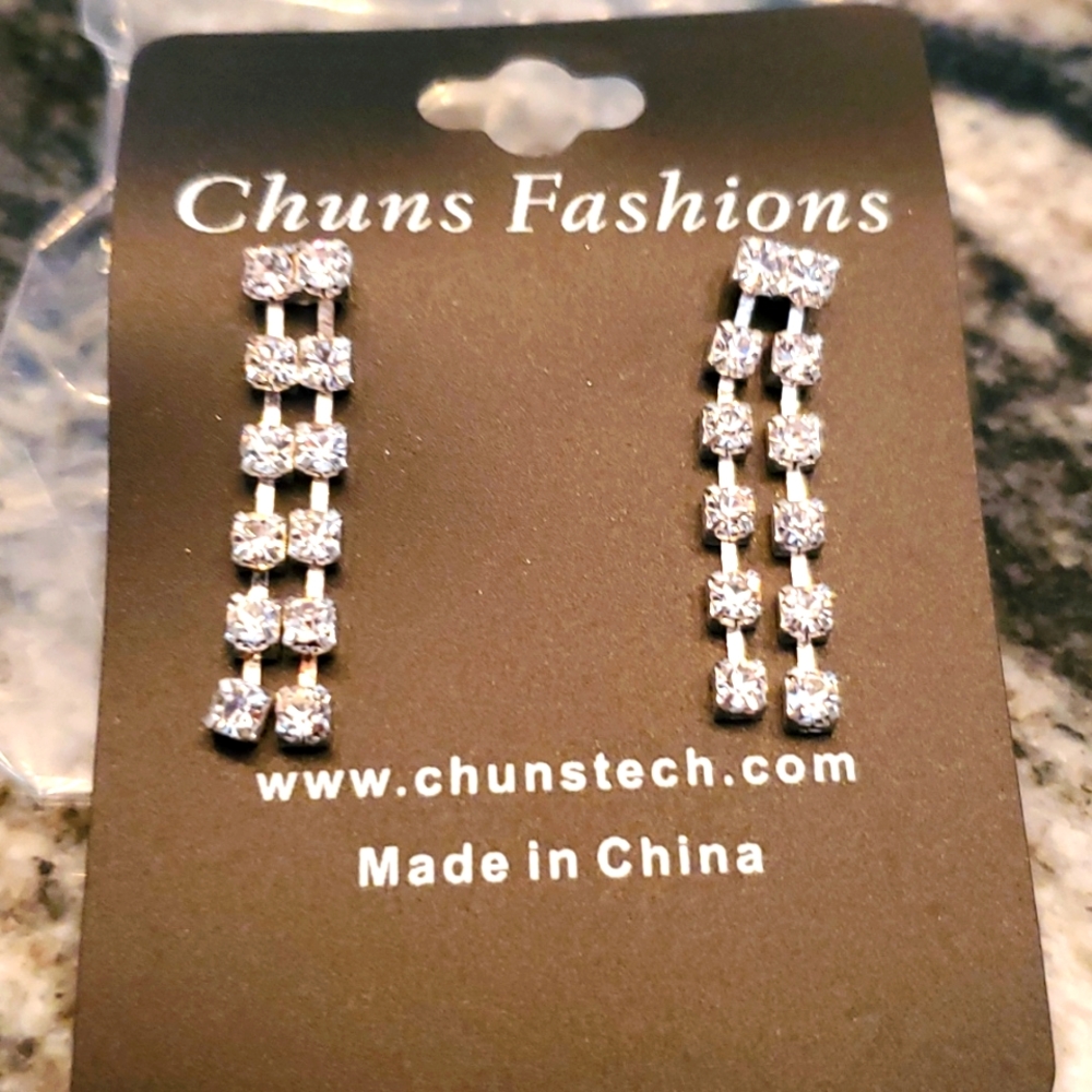 Elegant Silver Dangle Earrings with Linear Design and Beaded Strands